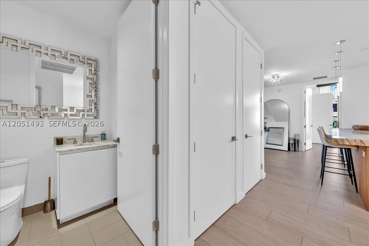 2831 S Bayshore Dr 501