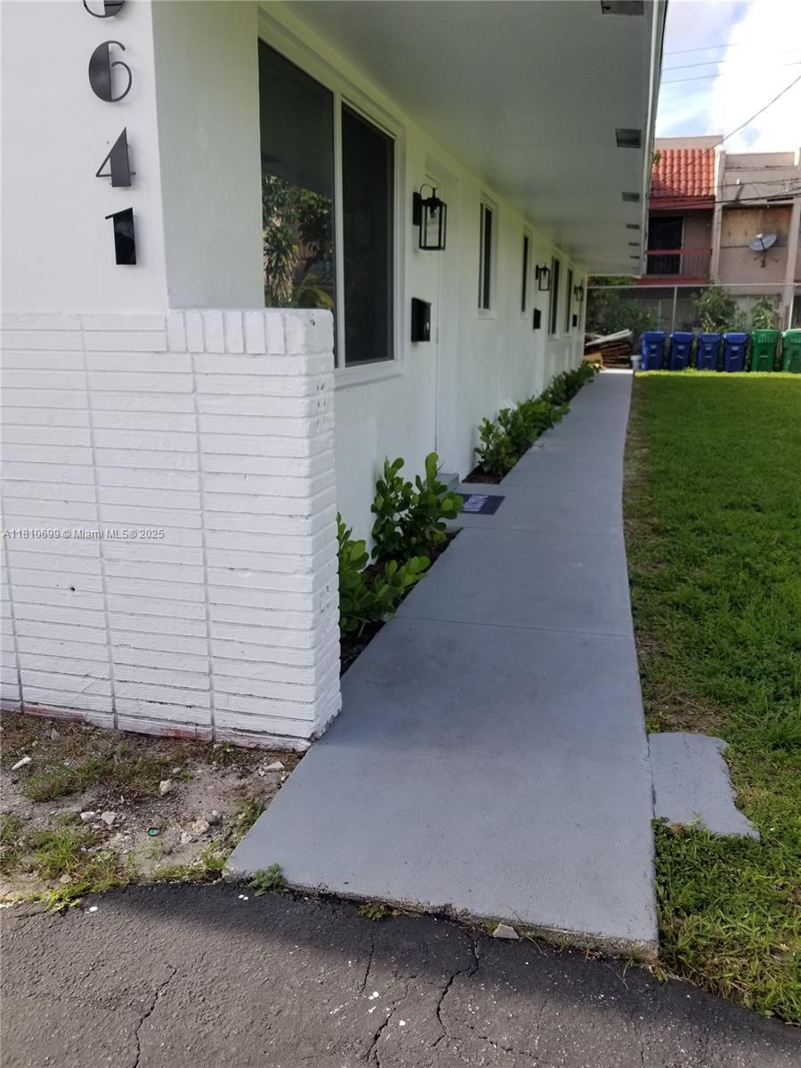 Rental Property at 5641 Nw 15th St 2, Lauderhill, Miami-Dade County, Florida - Bedrooms: 1 
Bathrooms: 1  - $1,700 MO.