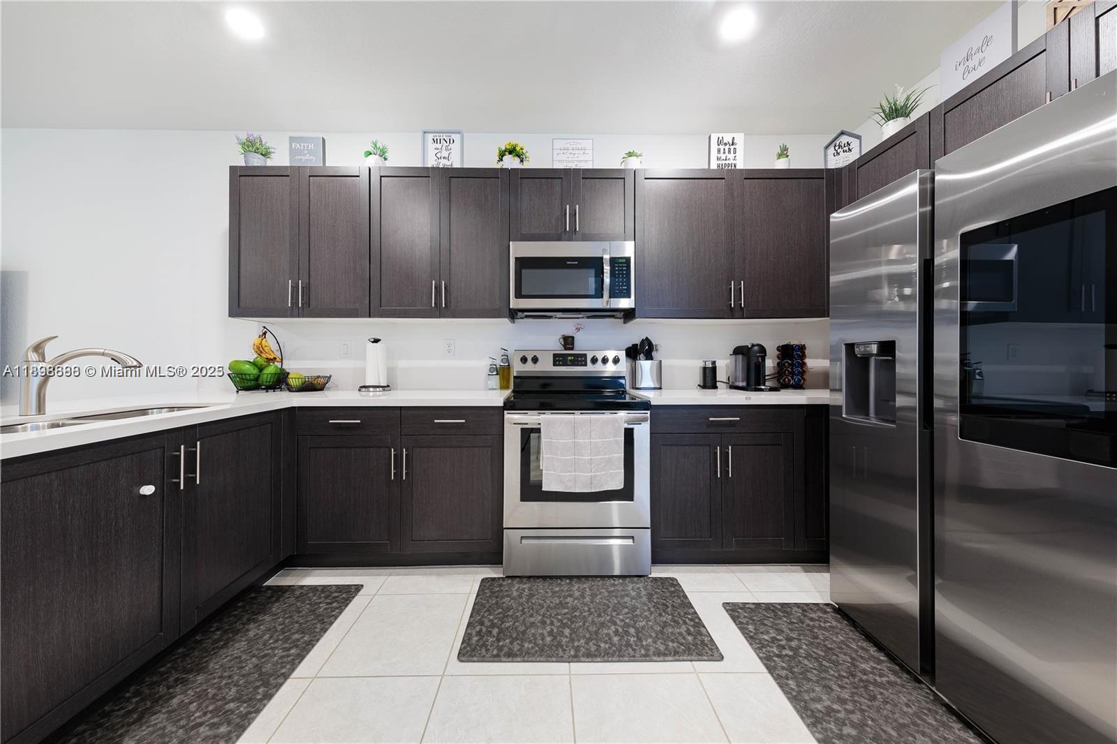 PINE ISLE - Residential Lease