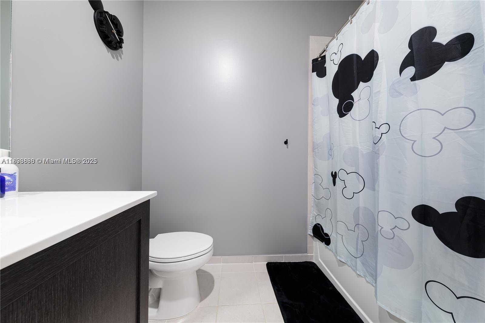 PINE ISLE - Residential Lease