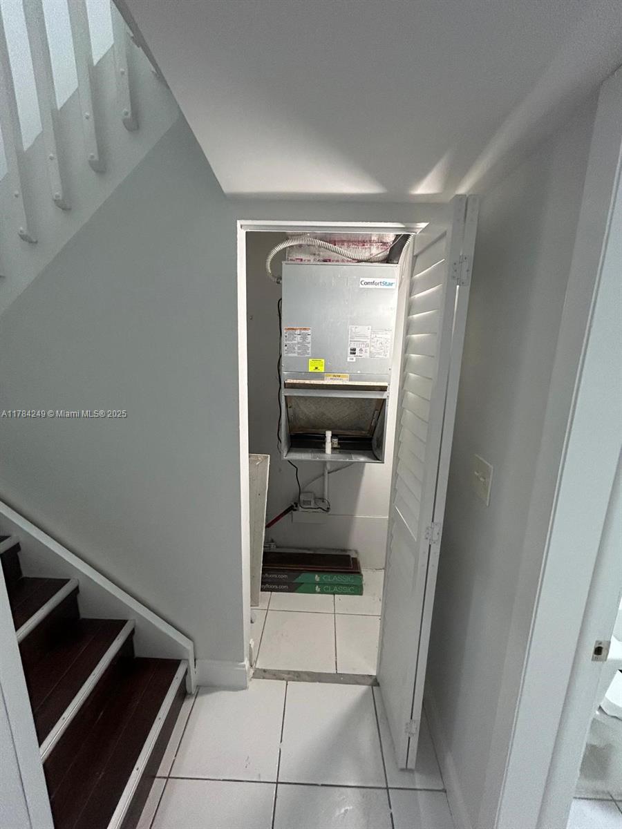 KENDALL LAKE TOWERS CONDO - Residential