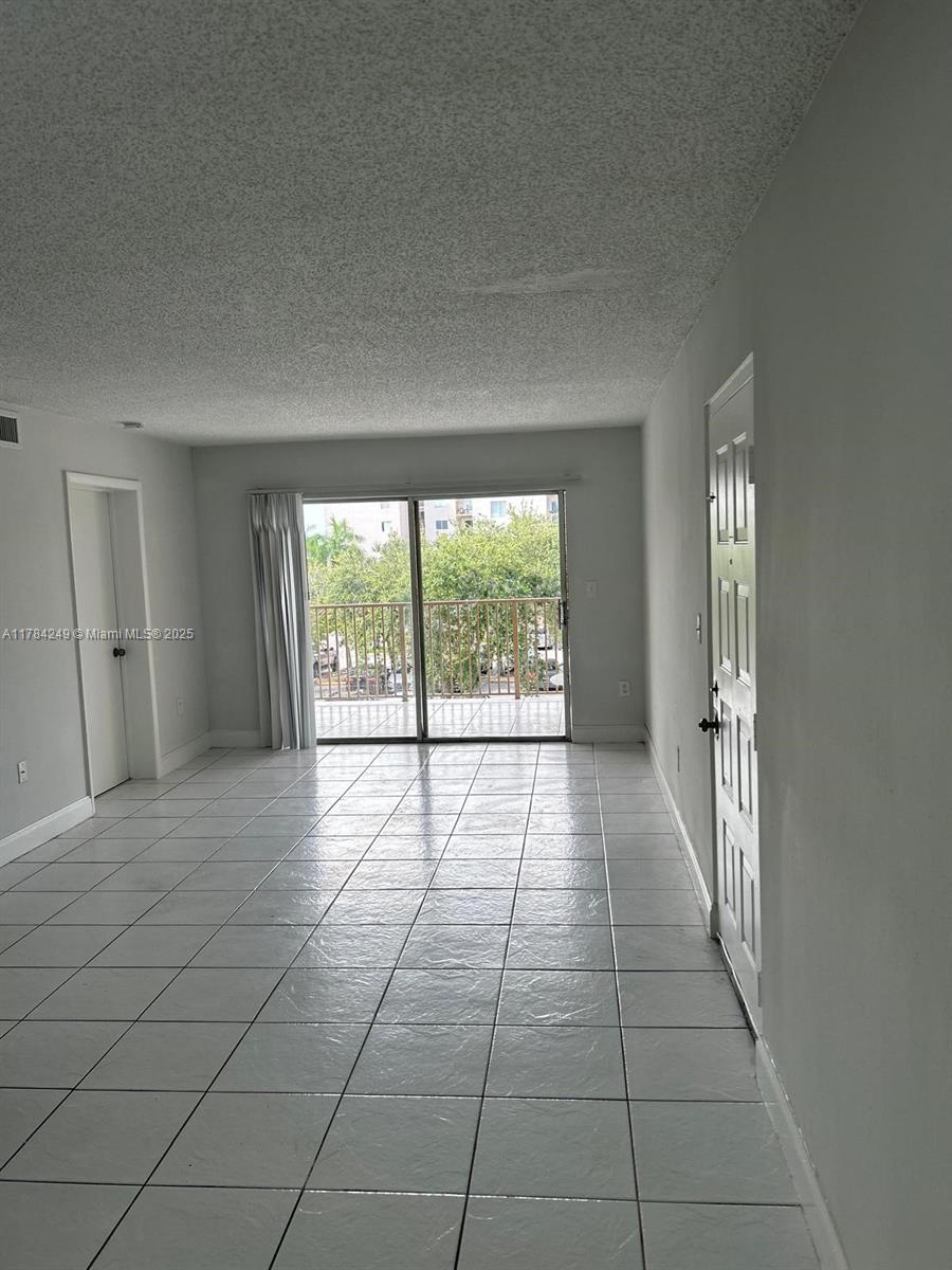 KENDALL LAKE TOWERS CONDO - Residential