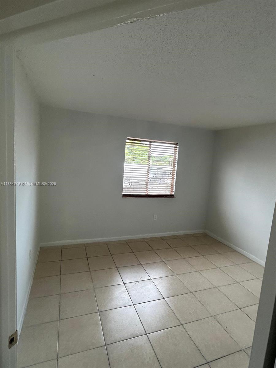 KENDALL LAKE TOWERS CONDO - Residential