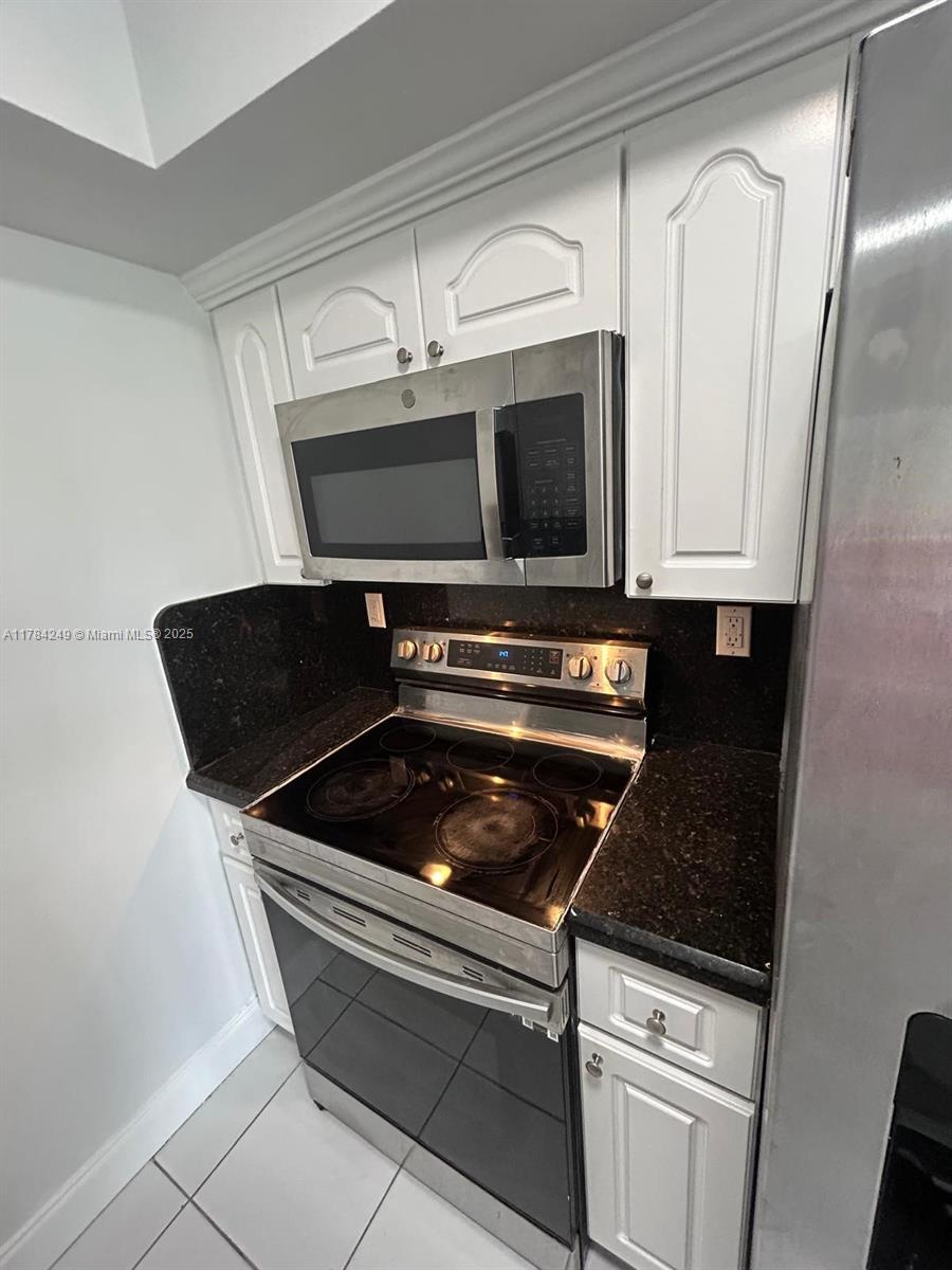 KENDALL LAKE TOWERS CONDO - Residential