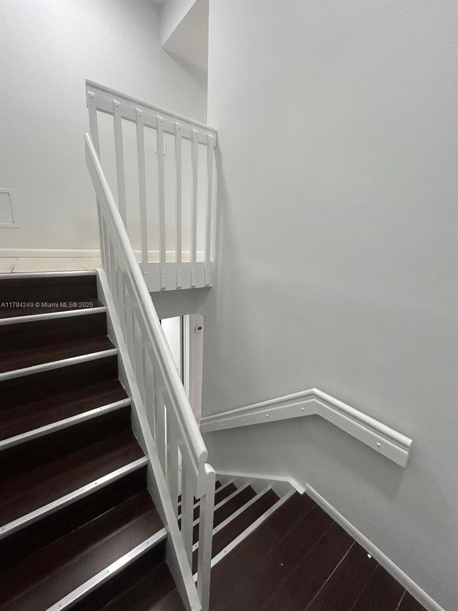 KENDALL LAKE TOWERS CONDO - Residential