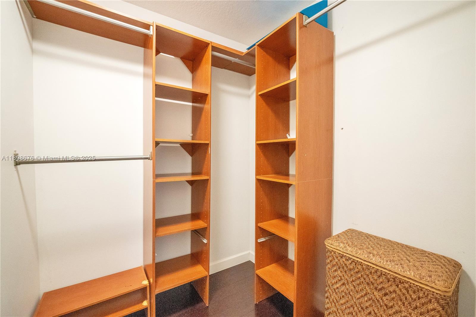 KINGS GROVE - Residential Lease