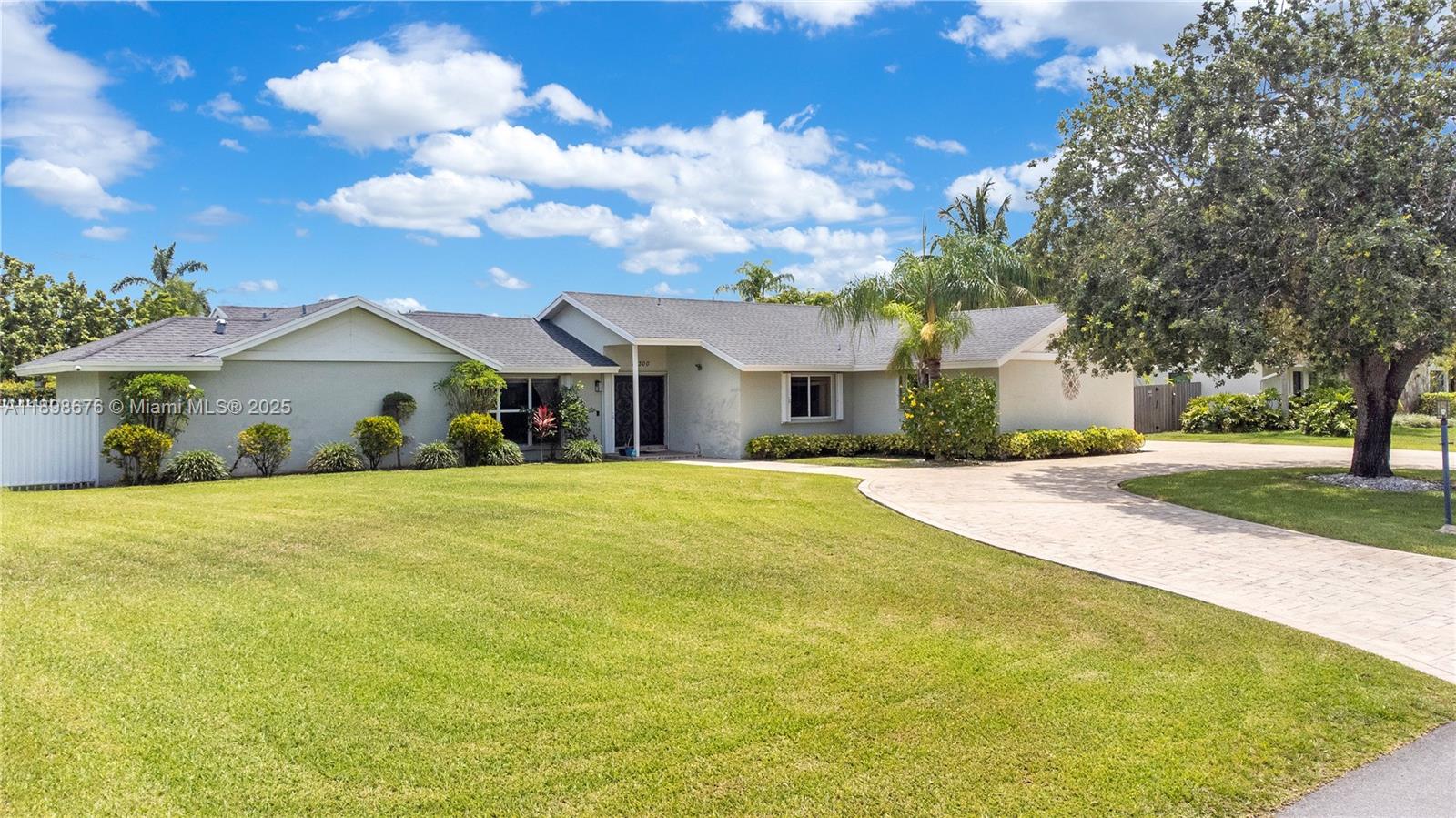 KINGS GROVE - Residential Lease