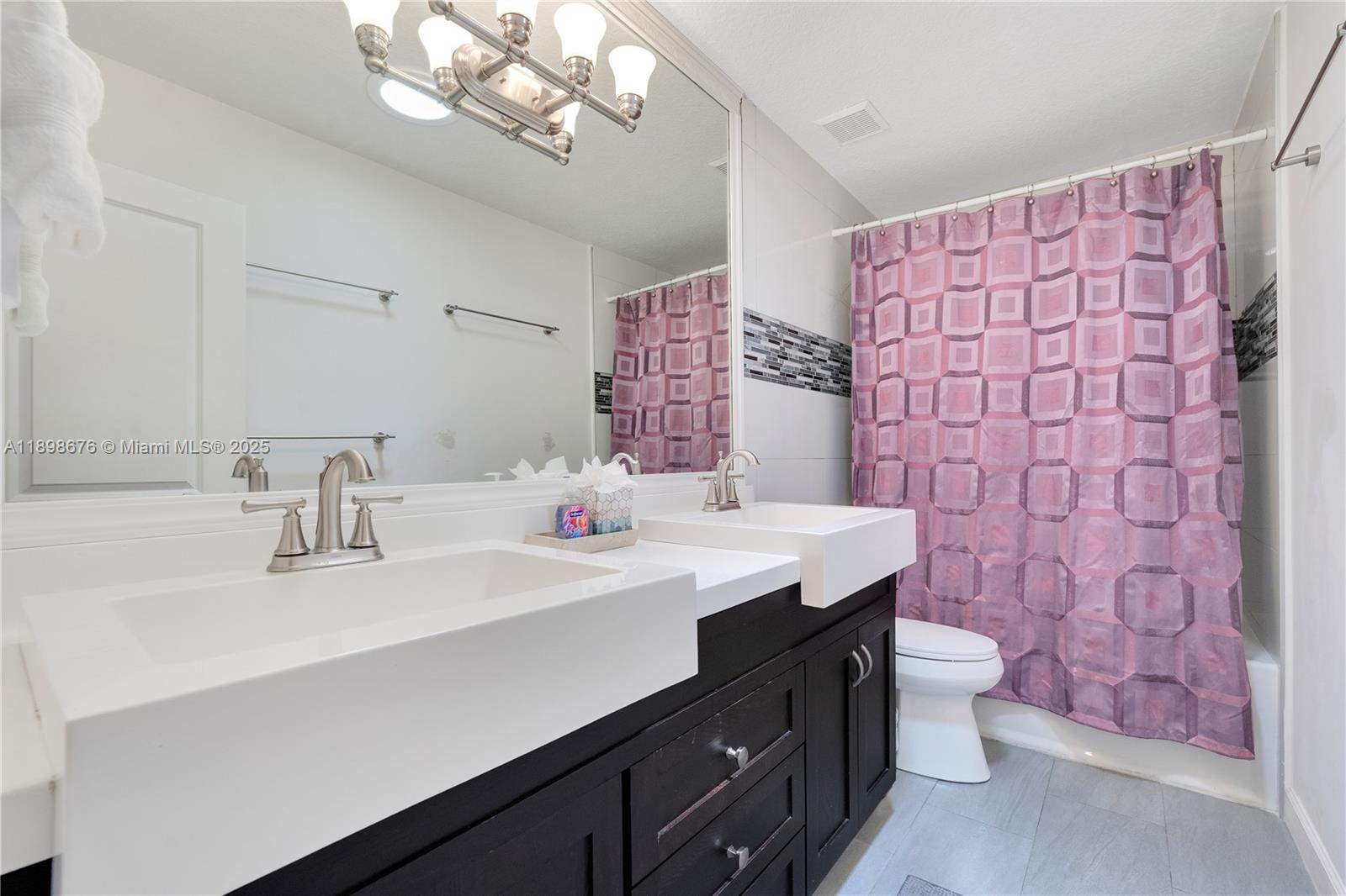 KINGS GROVE - Residential Lease