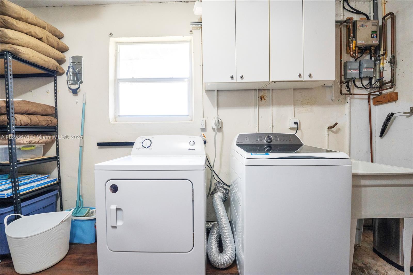 KINGS GROVE - Residential Lease