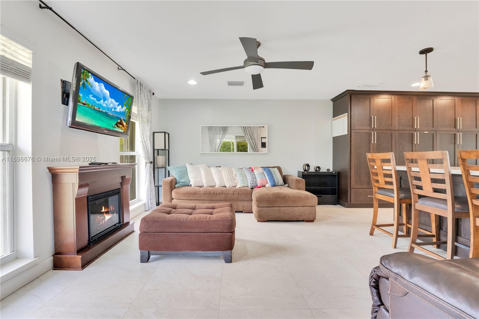 KINGS GROVE - Residential Lease