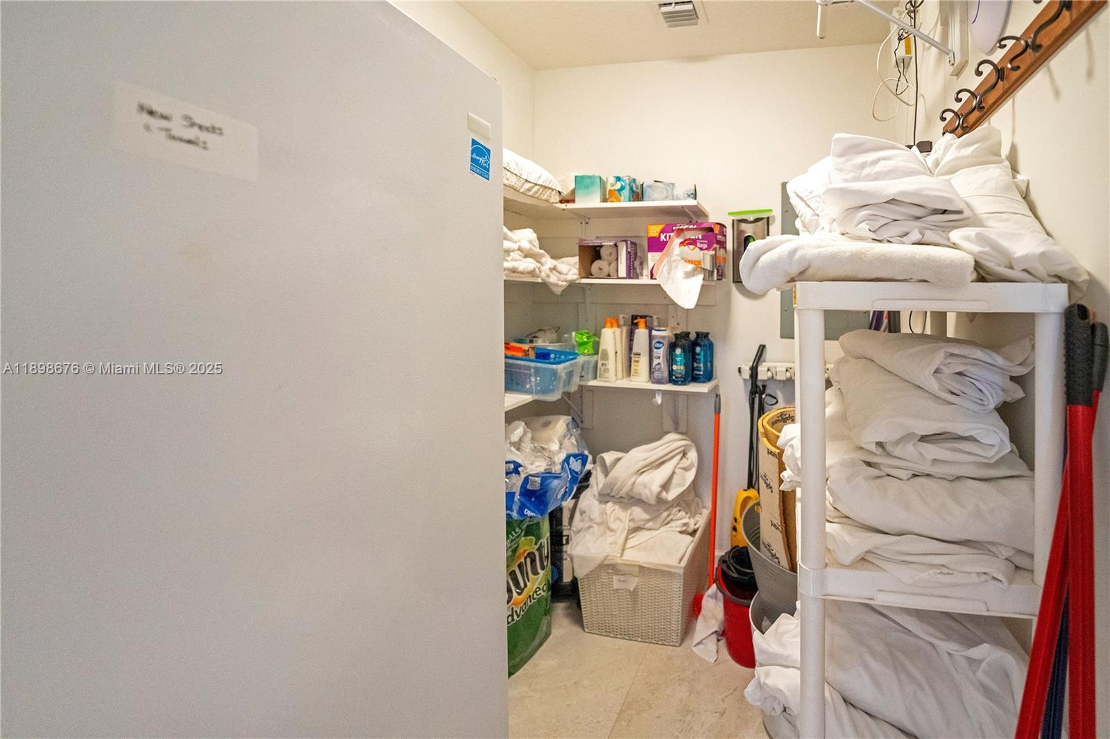 KINGS GROVE - Residential Lease