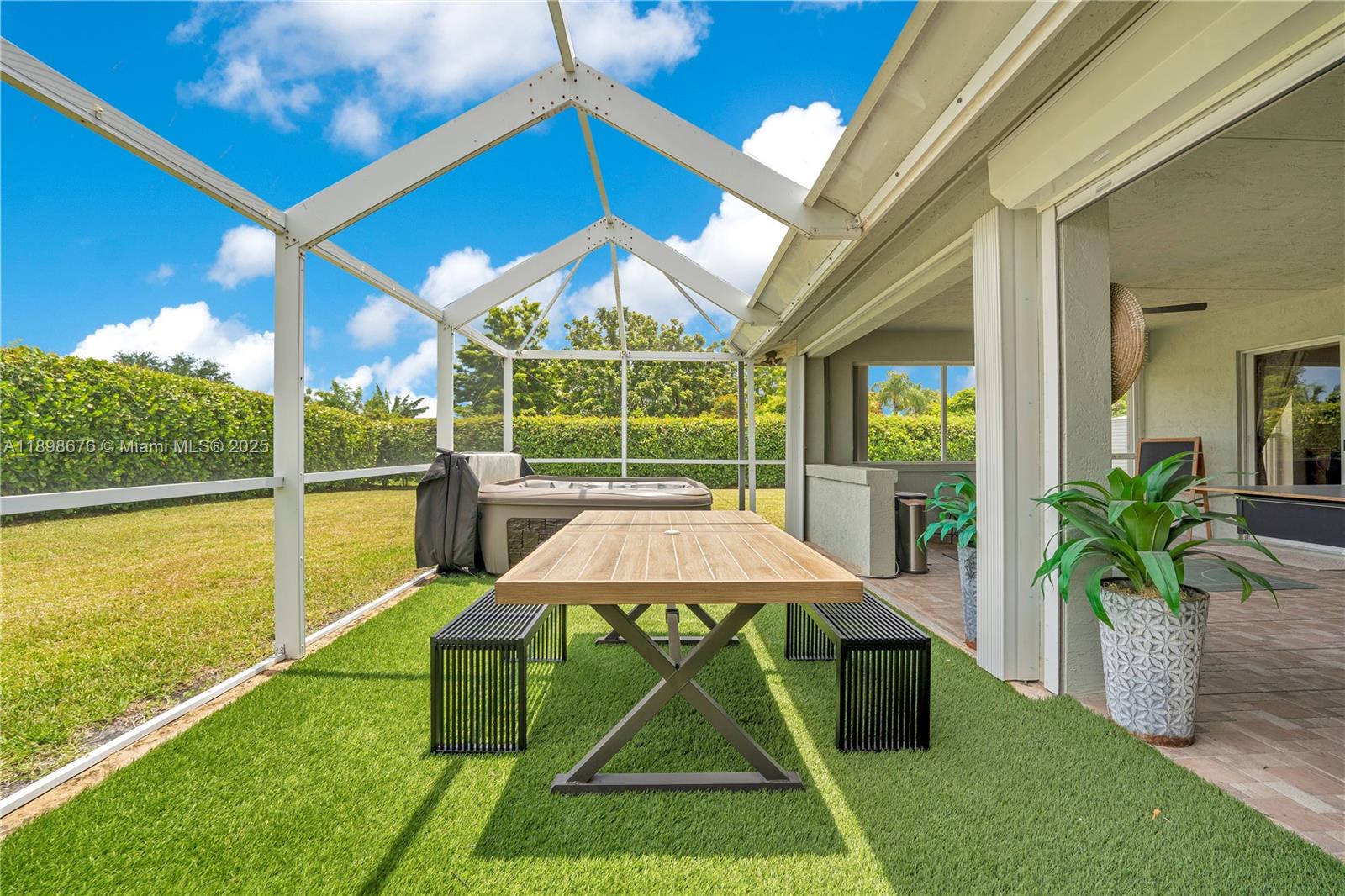 KINGS GROVE - Residential Lease