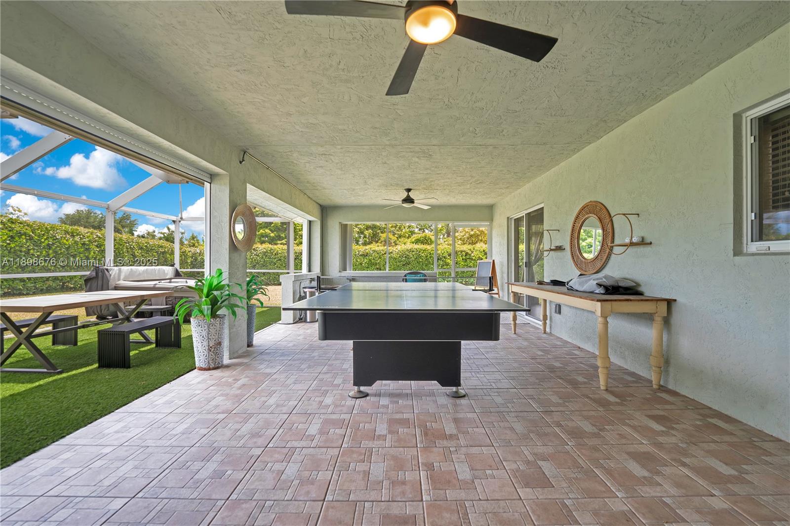 KINGS GROVE - Residential Lease