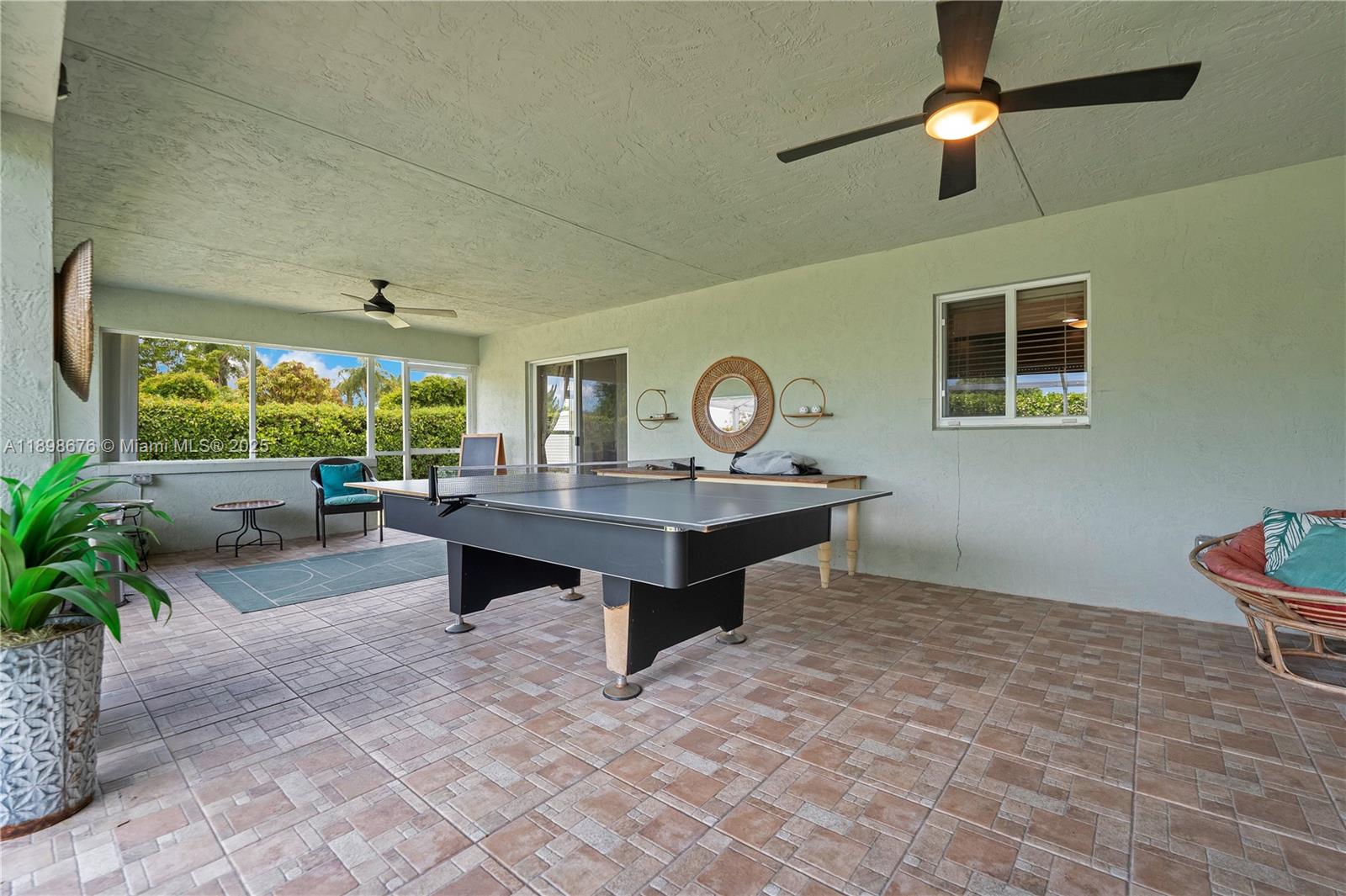 KINGS GROVE - Residential Lease