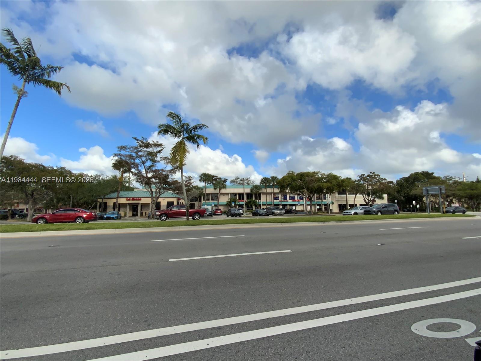 270 S University Dr 284, 294, 310, 324