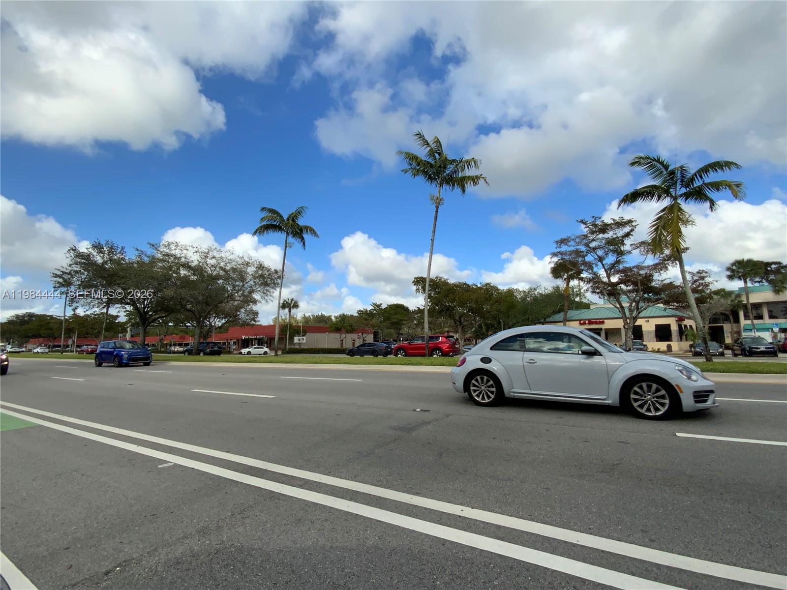 270 S University Dr 284, 294, 310, 324