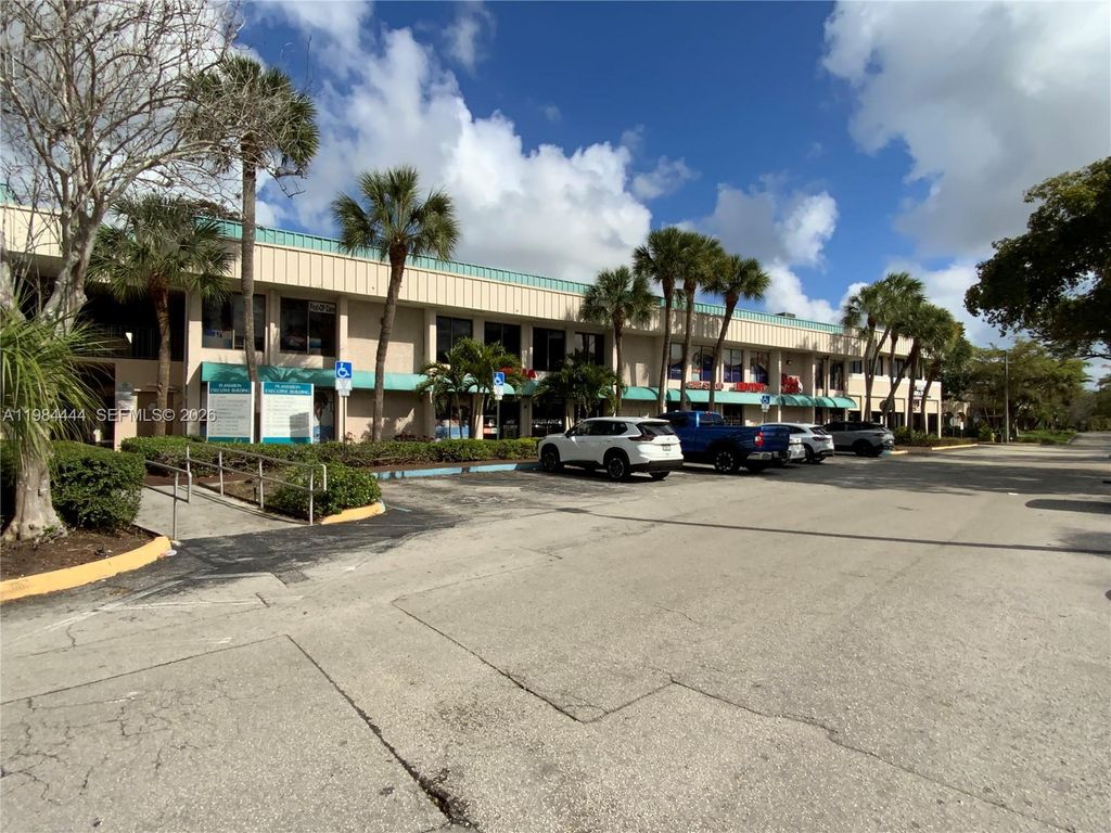Photo of 270 S University Dr #284, 294, 310, 324, Plantation, FL 33324 (MLS # A11984444)