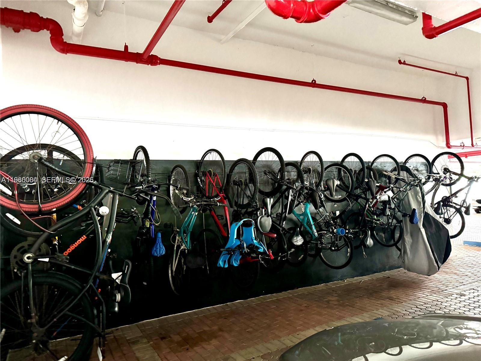 RESIDENCES ON HOLLYWOOD B - Residential