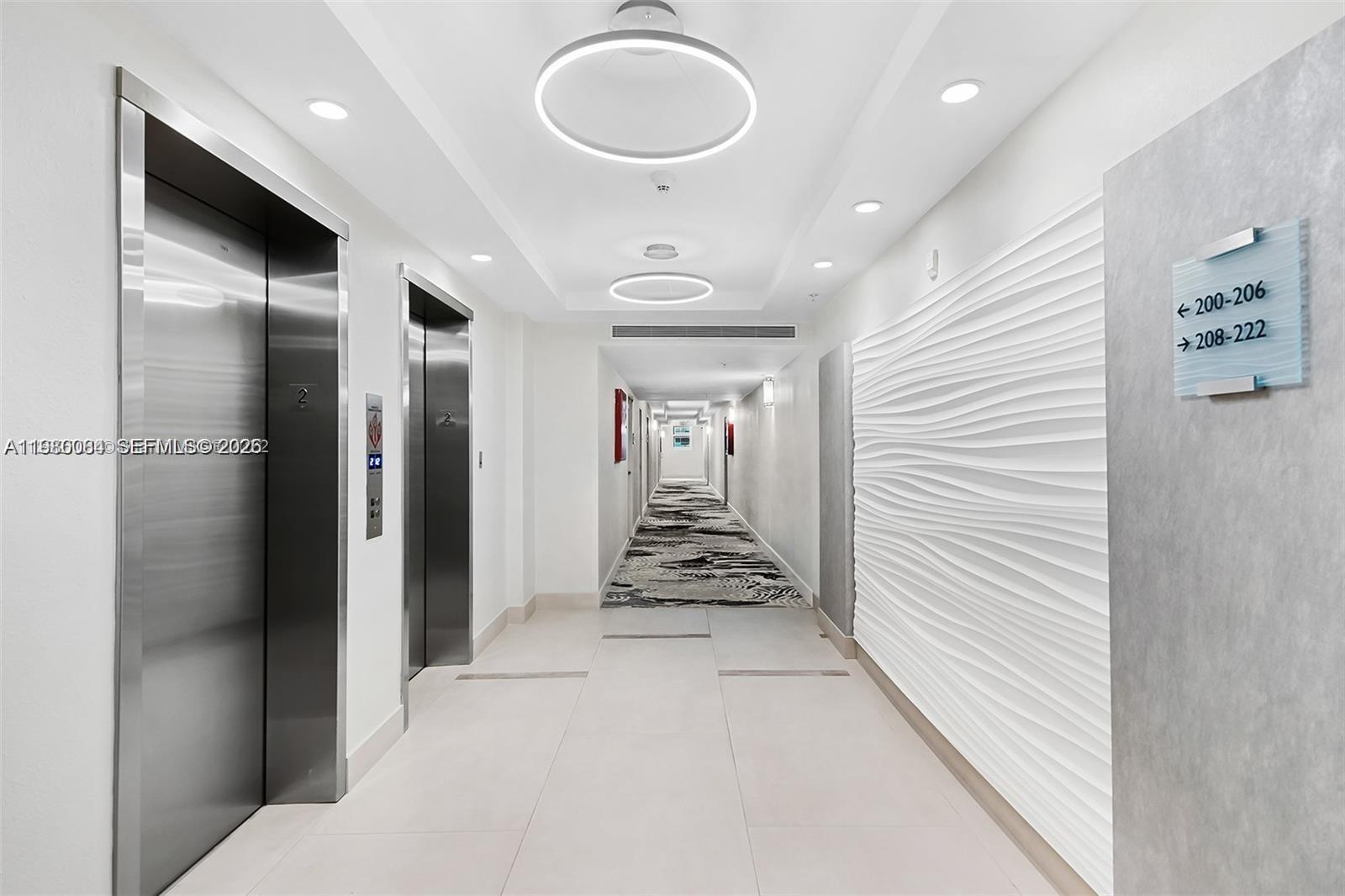 RESIDENCES ON HOLLYWOOD B - Residential