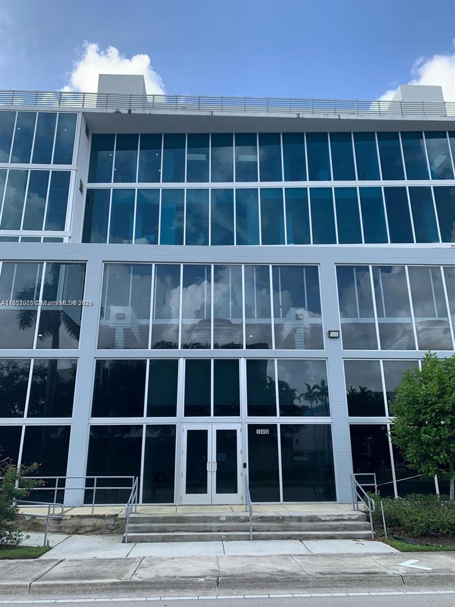 10450 NW 33rd St 309