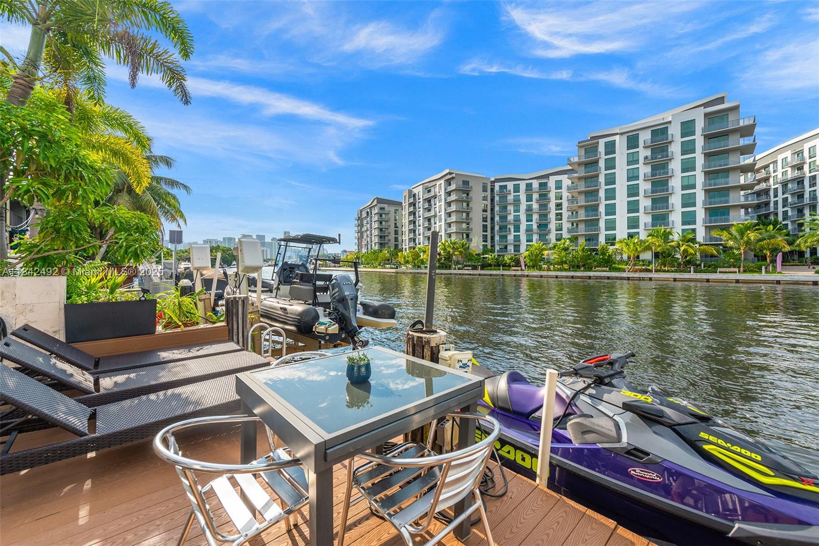 Discover the perfect location in the heart of all that Miami has to offer! Available for short-term rental AS WELL,
this fully furnished, modern home features an open floor plan and is situated on the Miami River with ocean
access. The lift is designed for a jet ski, allowing you to fully enjoy Miami's water activities. This three-story home
is equipped with everything you need for entertainment, including a pool table, an open area by the water and a
jacuzzi/spa.