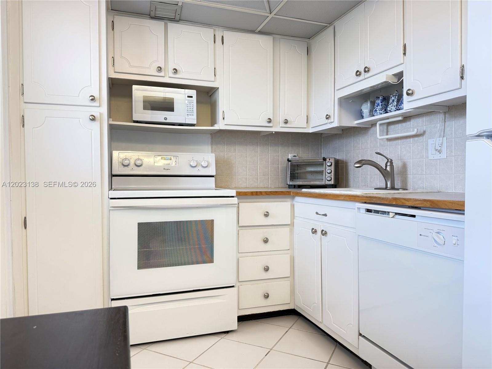 NO 20 PALM-AIRE COUNTRY C - Residential