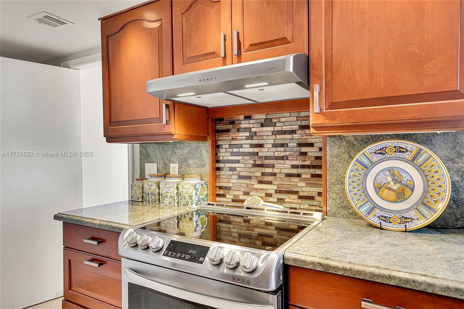 CORINTHIAN ON THE INTRACO - Residential