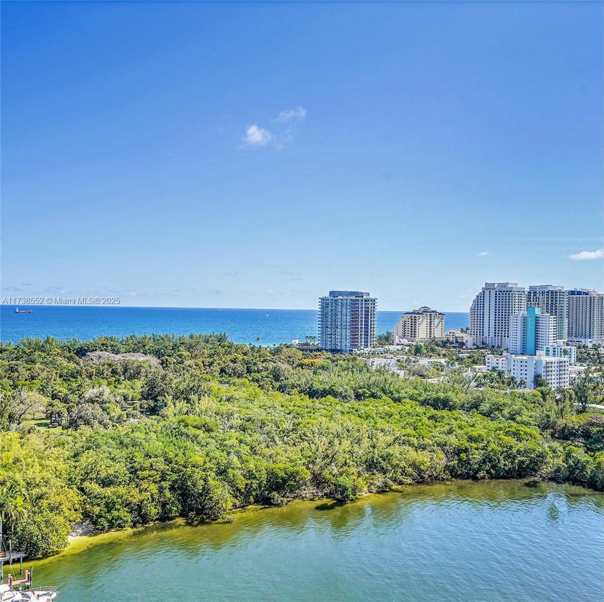 CORINTHIAN ON THE INTRACO - Residential