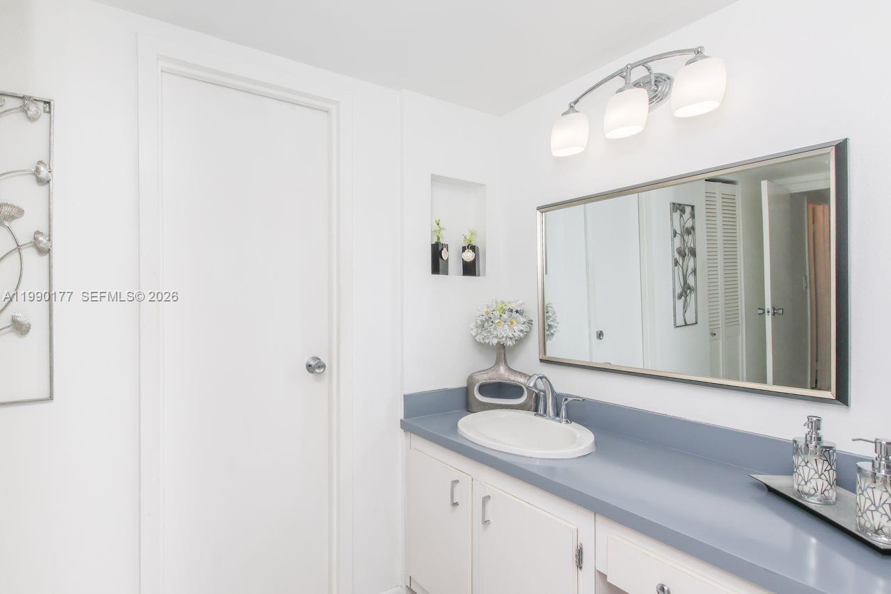 AVENTURA ELDORADO CONDO - Residential