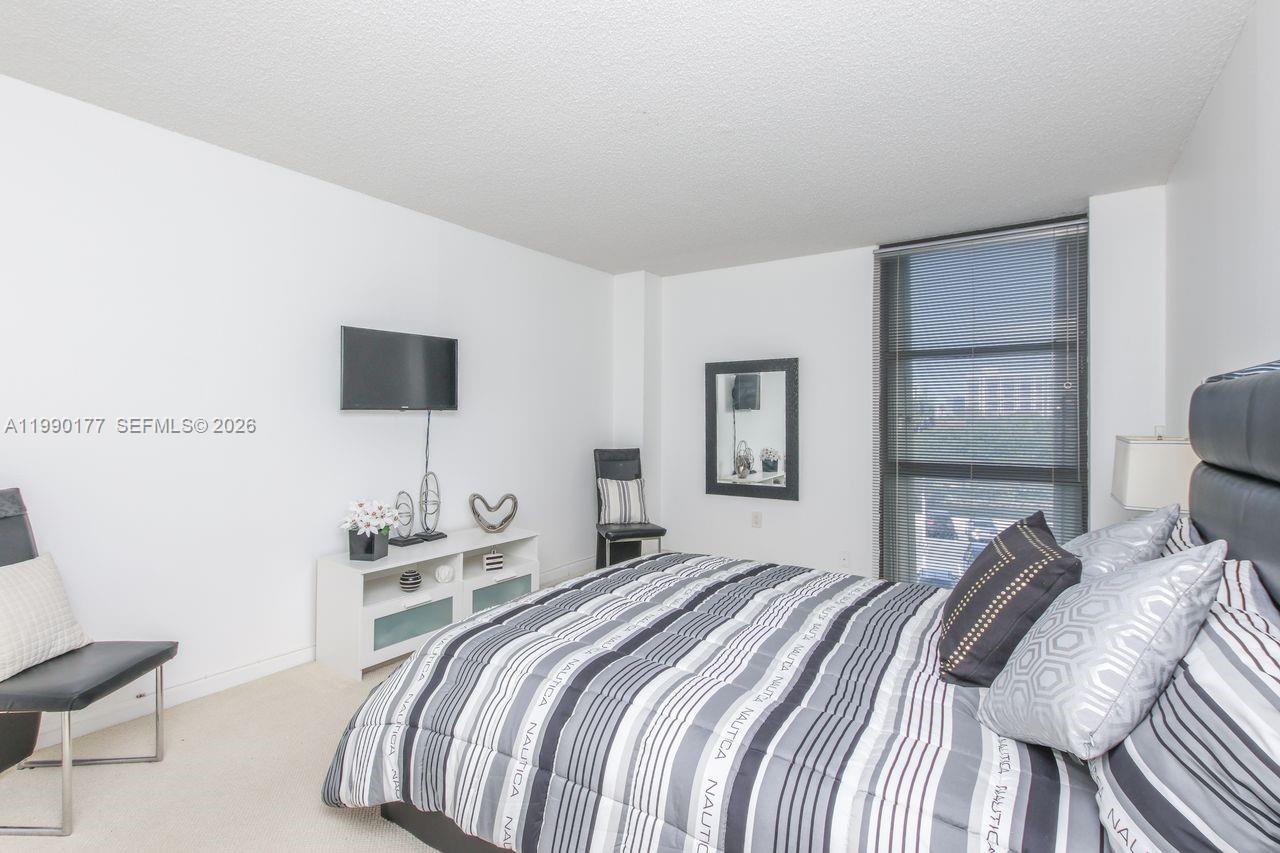 AVENTURA ELDORADO CONDO - Residential