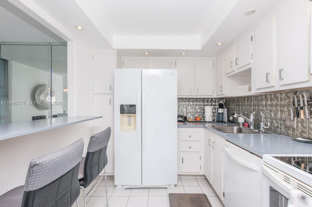 AVENTURA ELDORADO CONDO - Residential