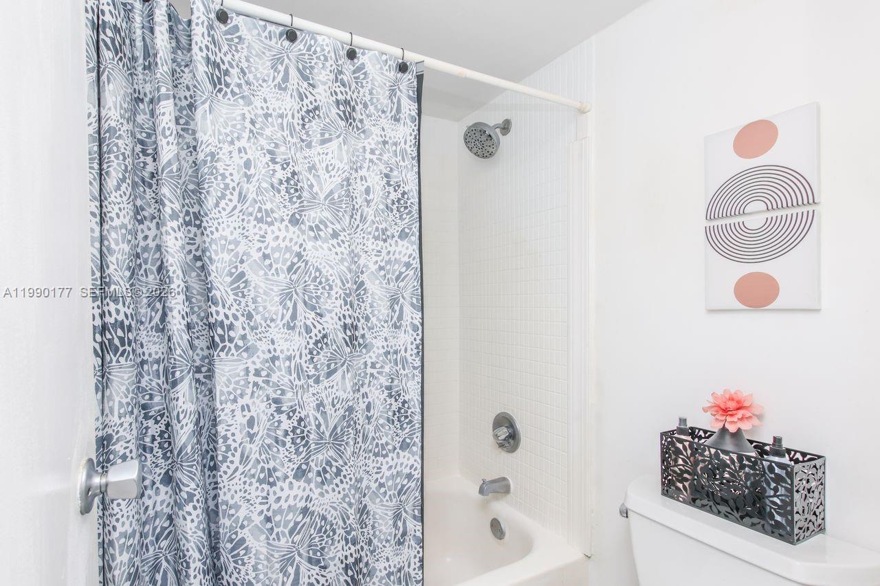 AVENTURA ELDORADO CONDO - Residential