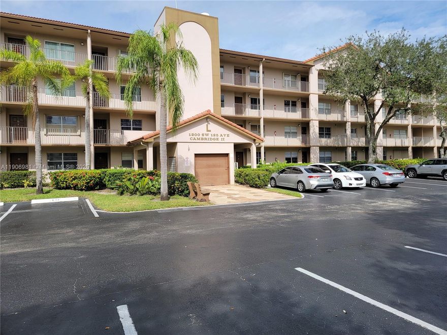 Beautifully 2-Bedroom, 2-Bath Condo with Golf Course Views – Ideal for Investors!
Enjoy this bright and spacious condo featuring stunning views of the golf course. Unit includes a convenient in-unit washer and dryer.
Take advantage of all the wonderful amenities Century Village has to offer, including:
• Clubhouse with entertainment and social activities
• Courtesy buses for residents
• Multiple pools and tennis courts
• Fitness center and theater
• 24-hour security and complimentary transportation
Located in a desirable 55+ community, this condo is currently rented, providing immediate income for investors.