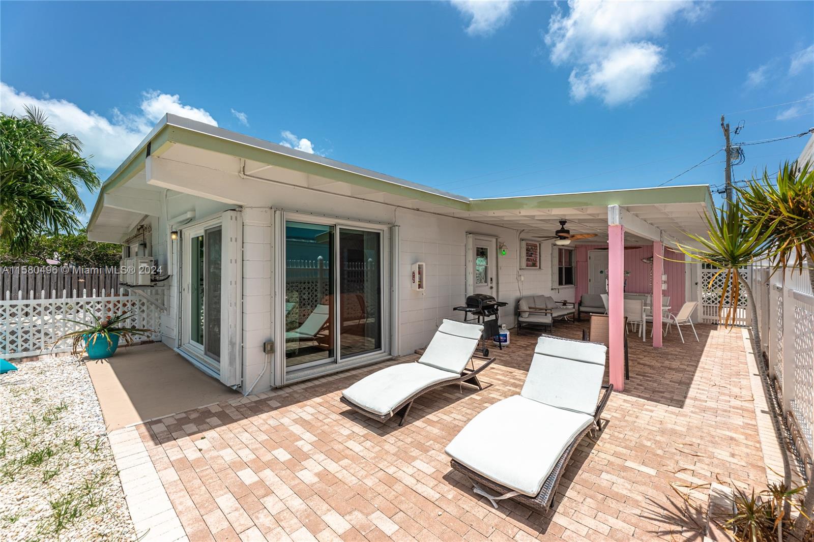 KEY COLONY BEACH - Residential