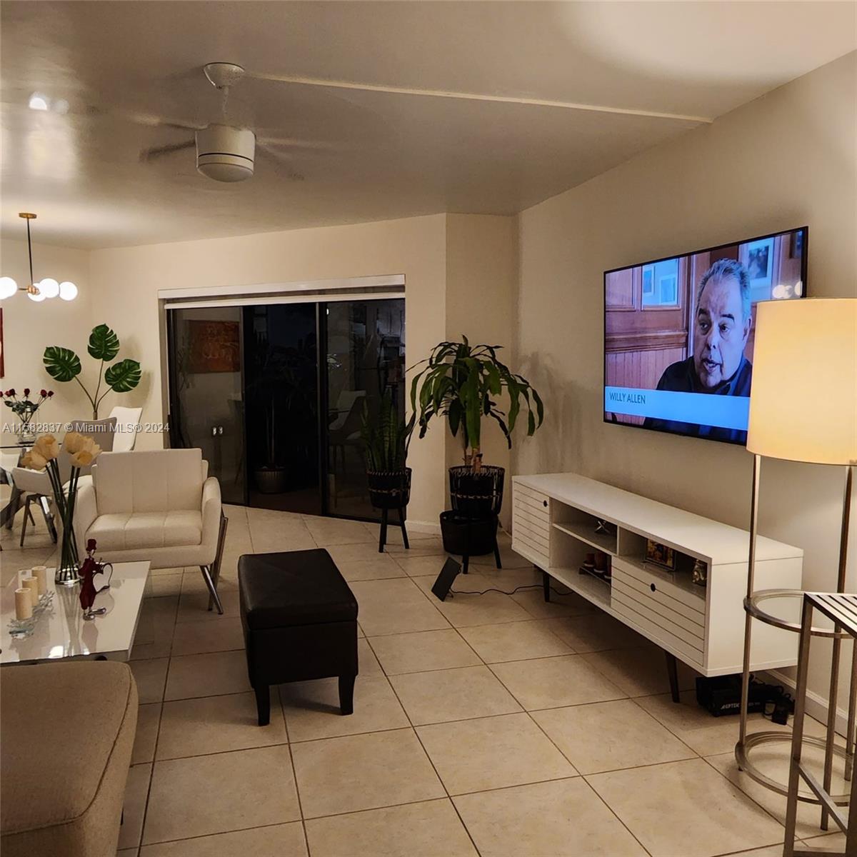 PLANTATION CLUB B CONDO - Residential