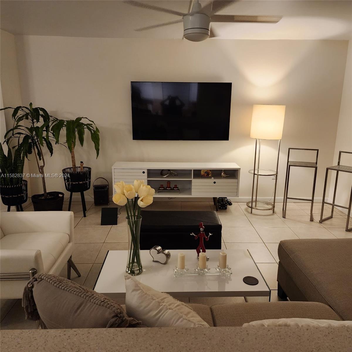 PLANTATION CLUB B CONDO - Residential