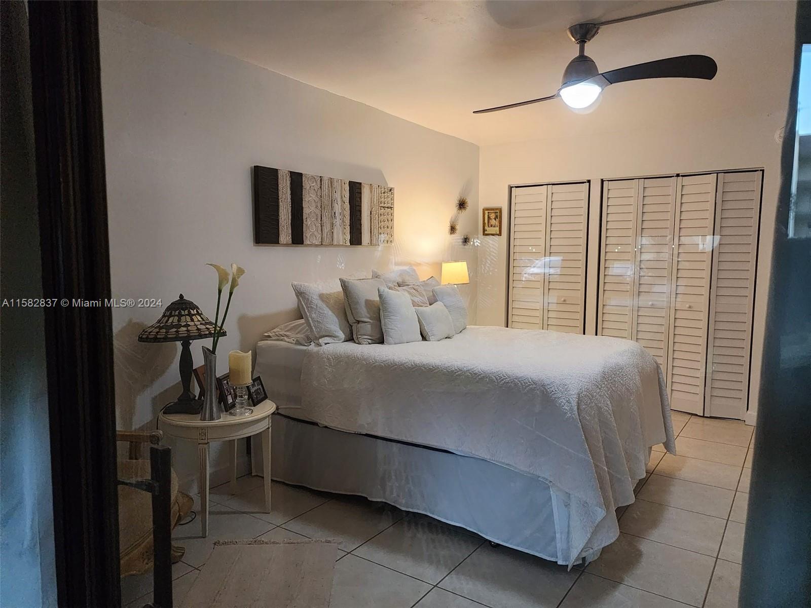 PLANTATION CLUB B CONDO - Residential