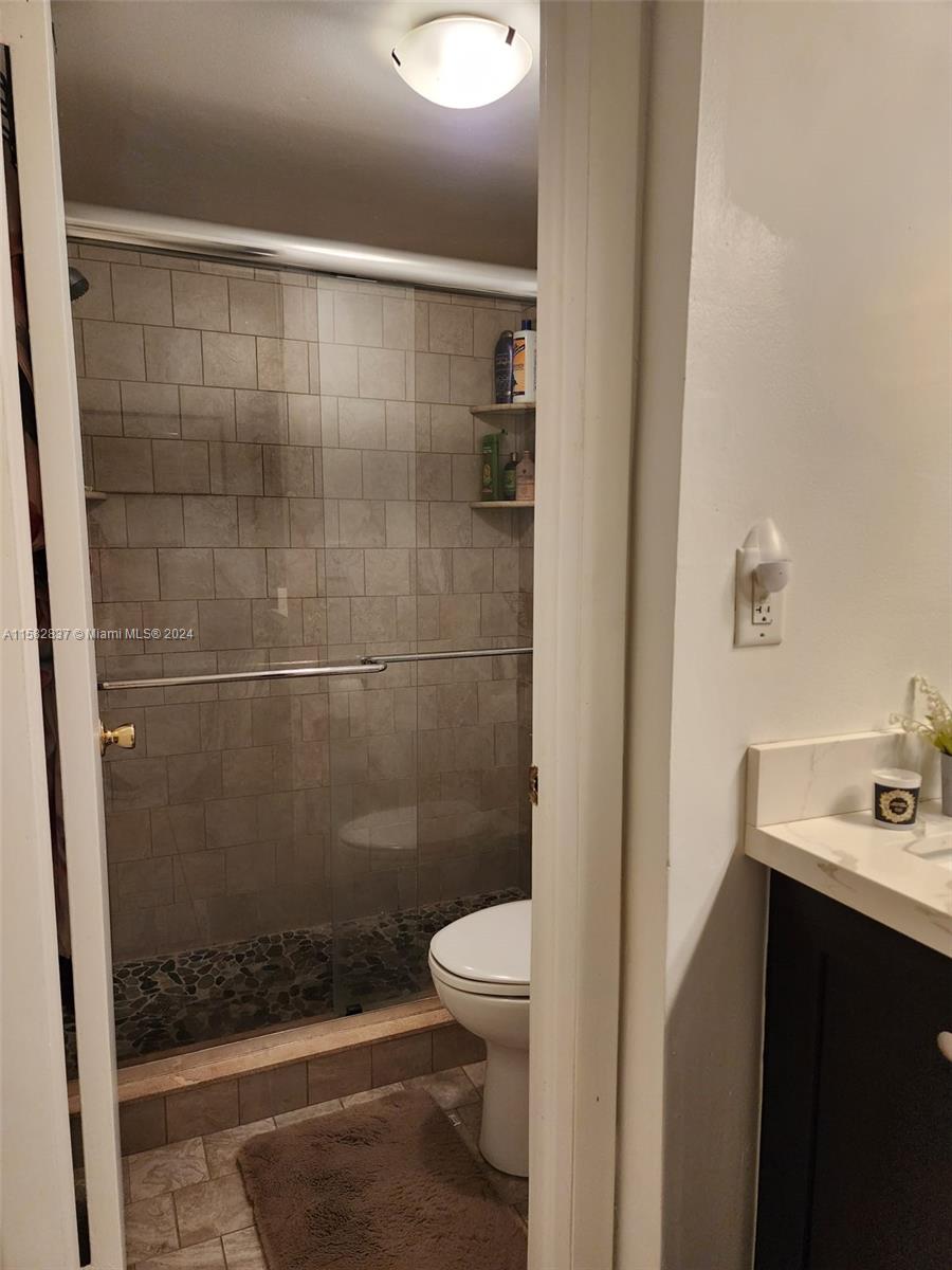 PLANTATION CLUB B CONDO - Residential