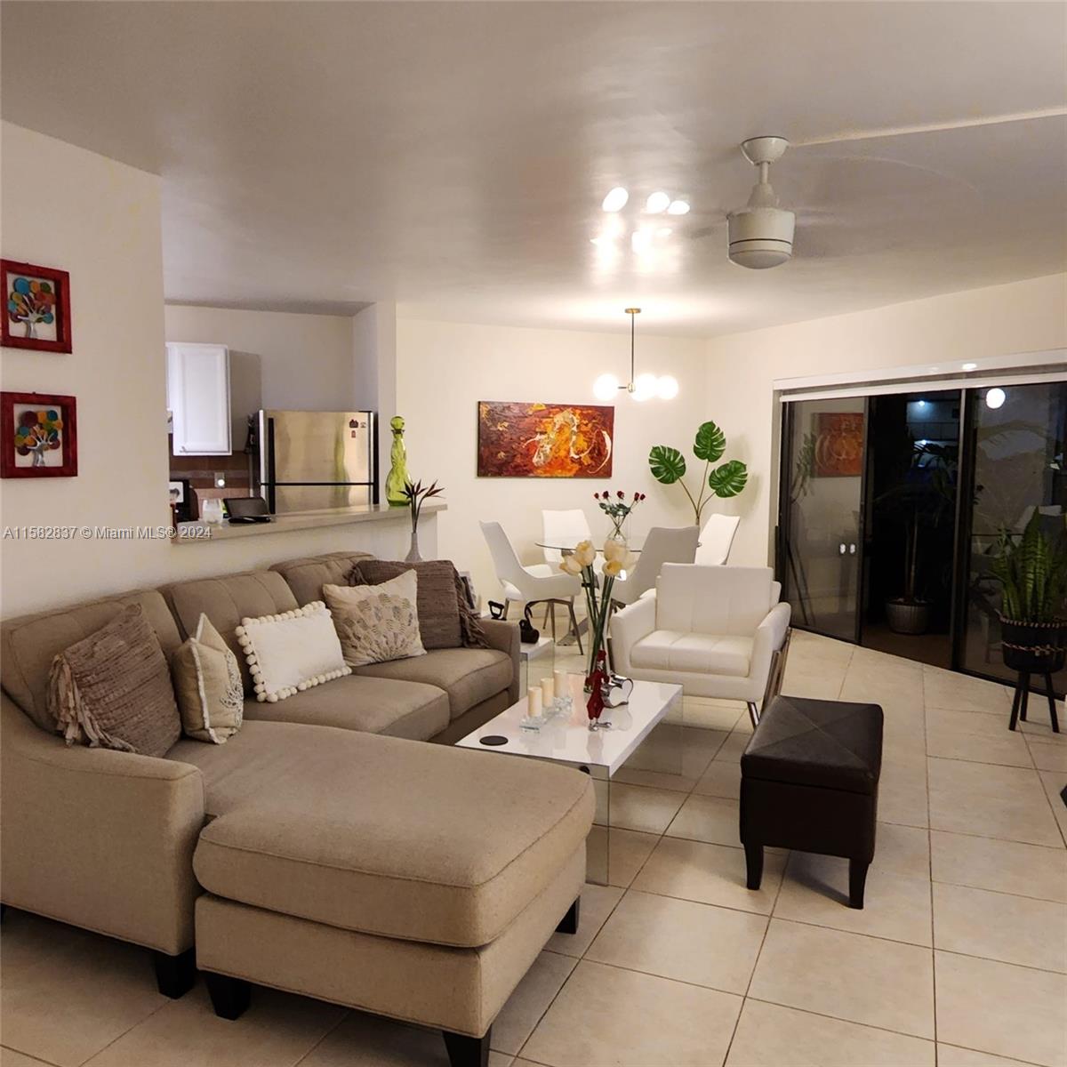 PLANTATION CLUB B CONDO - Residential