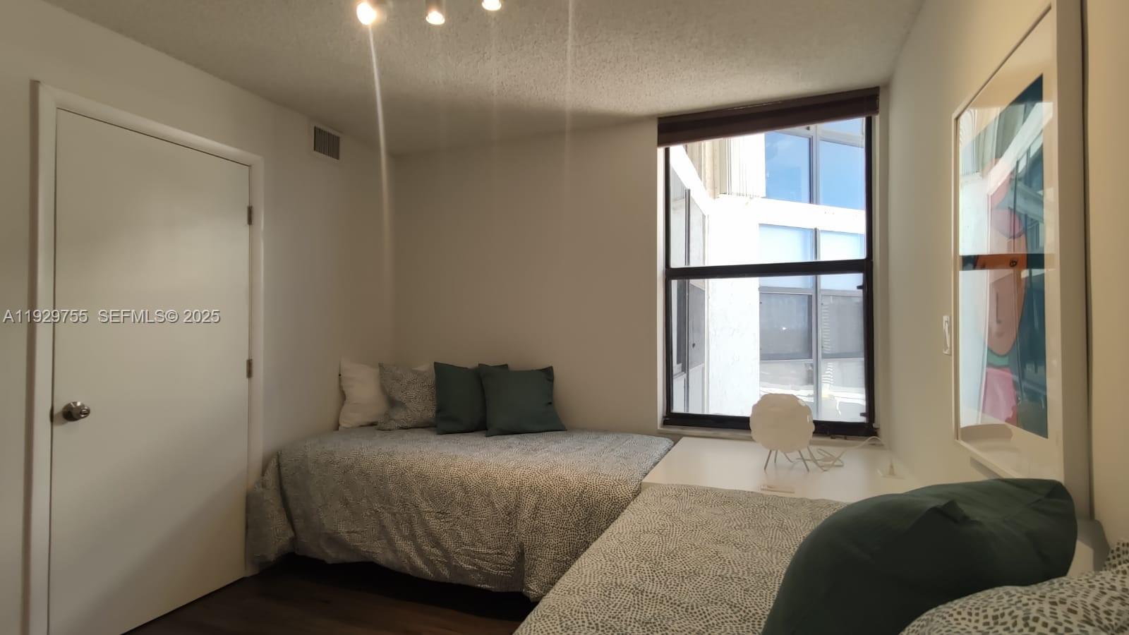 TOWER AT BISCAYNE COVE CO - Residential Lease