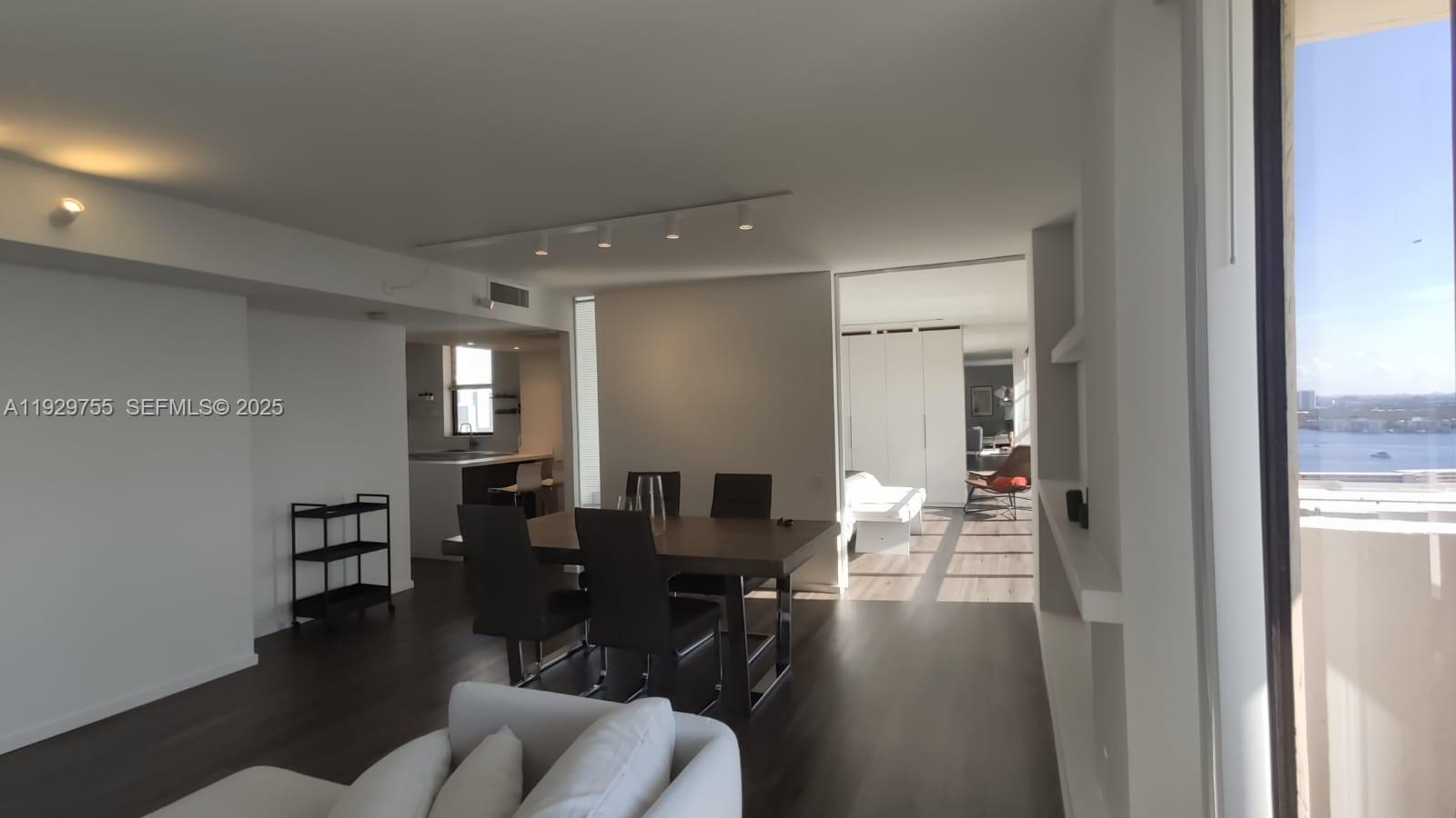 TOWER AT BISCAYNE COVE CO - Residential Lease