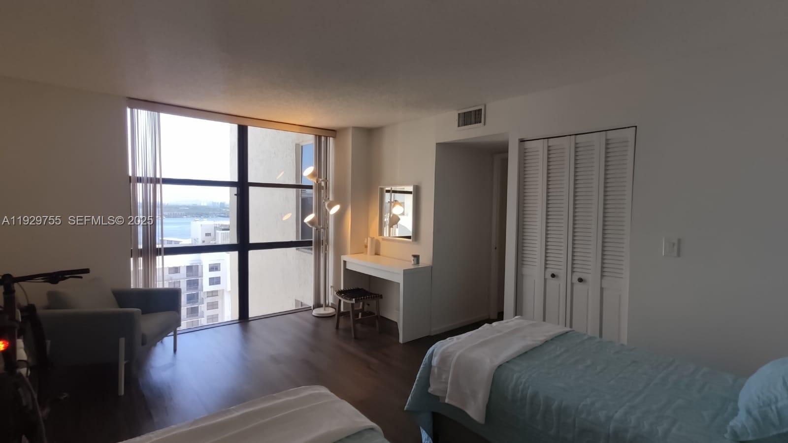 TOWER AT BISCAYNE COVE CO - Residential Lease