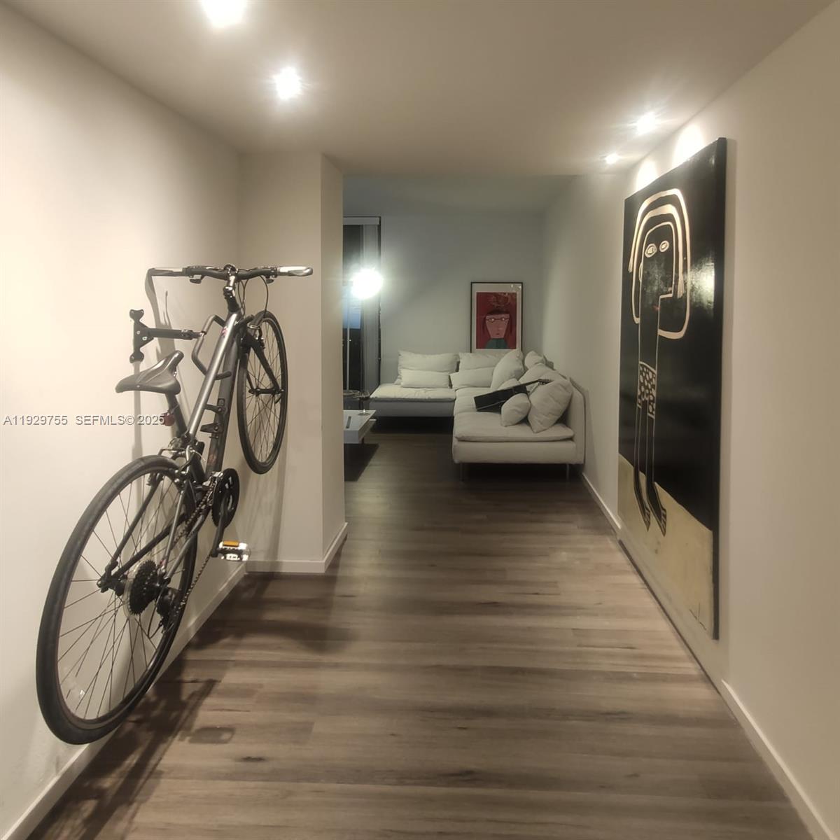 TOWER AT BISCAYNE COVE CO - Residential Lease