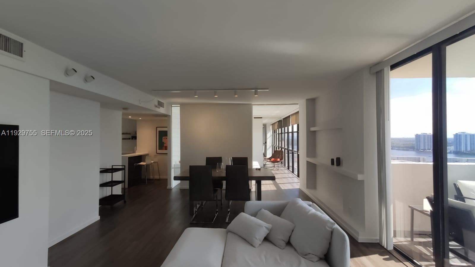 TOWER AT BISCAYNE COVE CO - Residential Lease