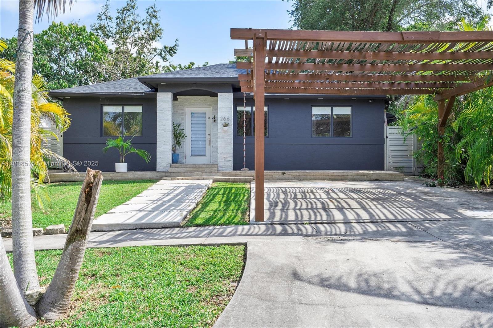 BELLEVUE BISCAYNE - Residential Lease