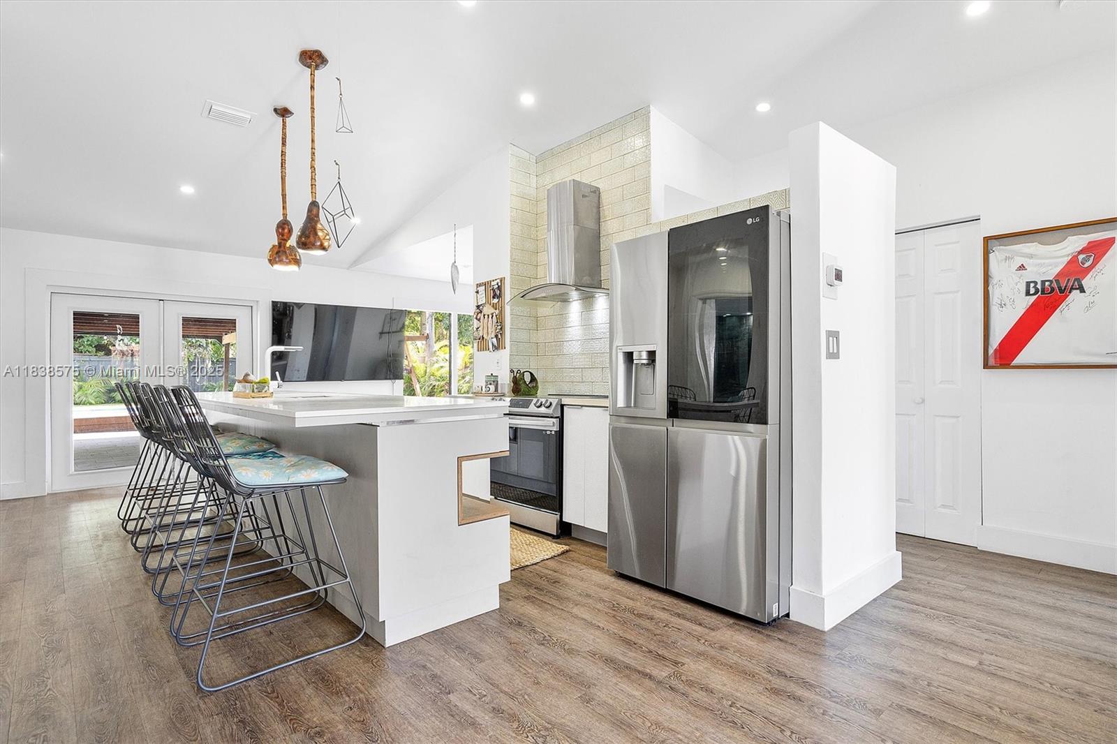 BELLEVUE BISCAYNE - Residential Lease