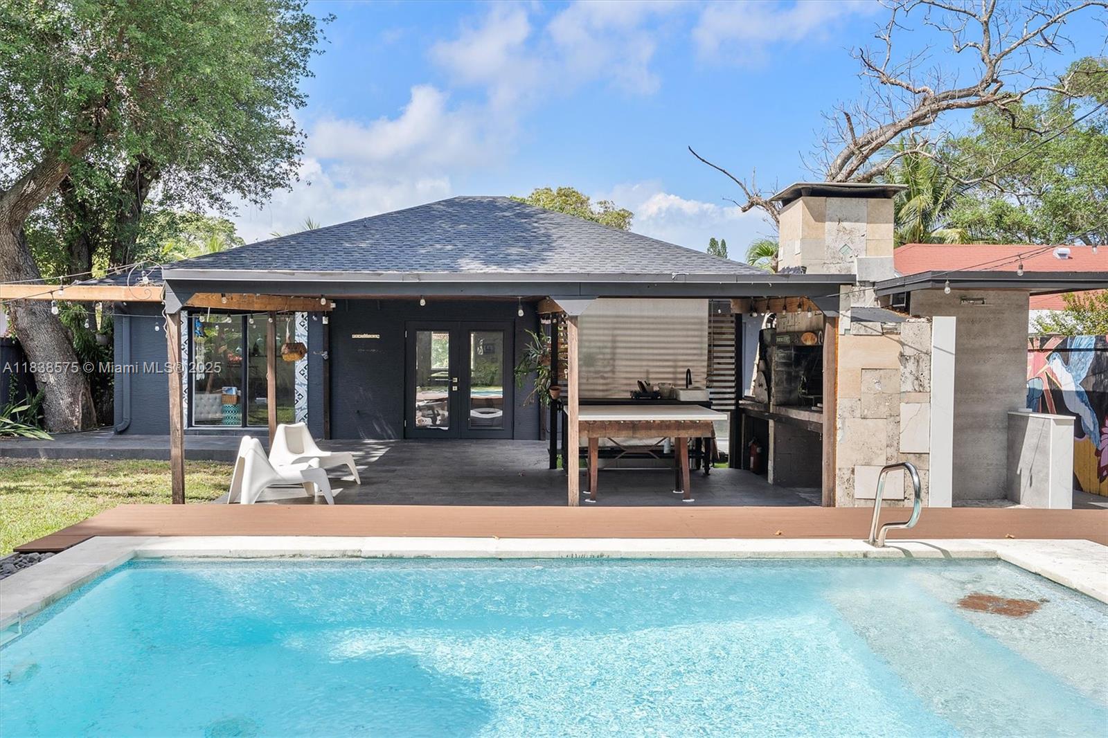 BELLEVUE BISCAYNE - Residential Lease