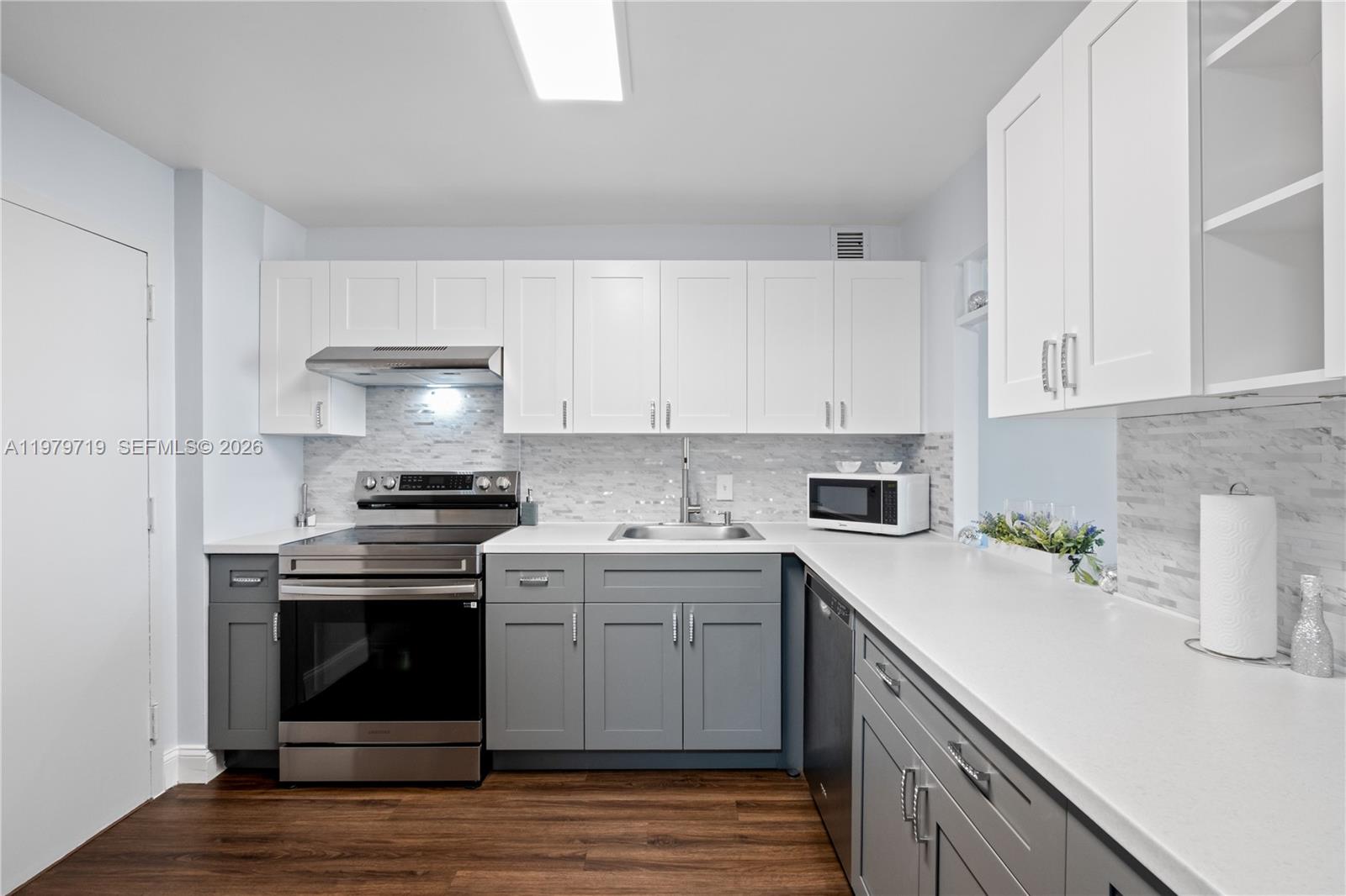 GOLDEN HORN SOUTH CONDO - Residential