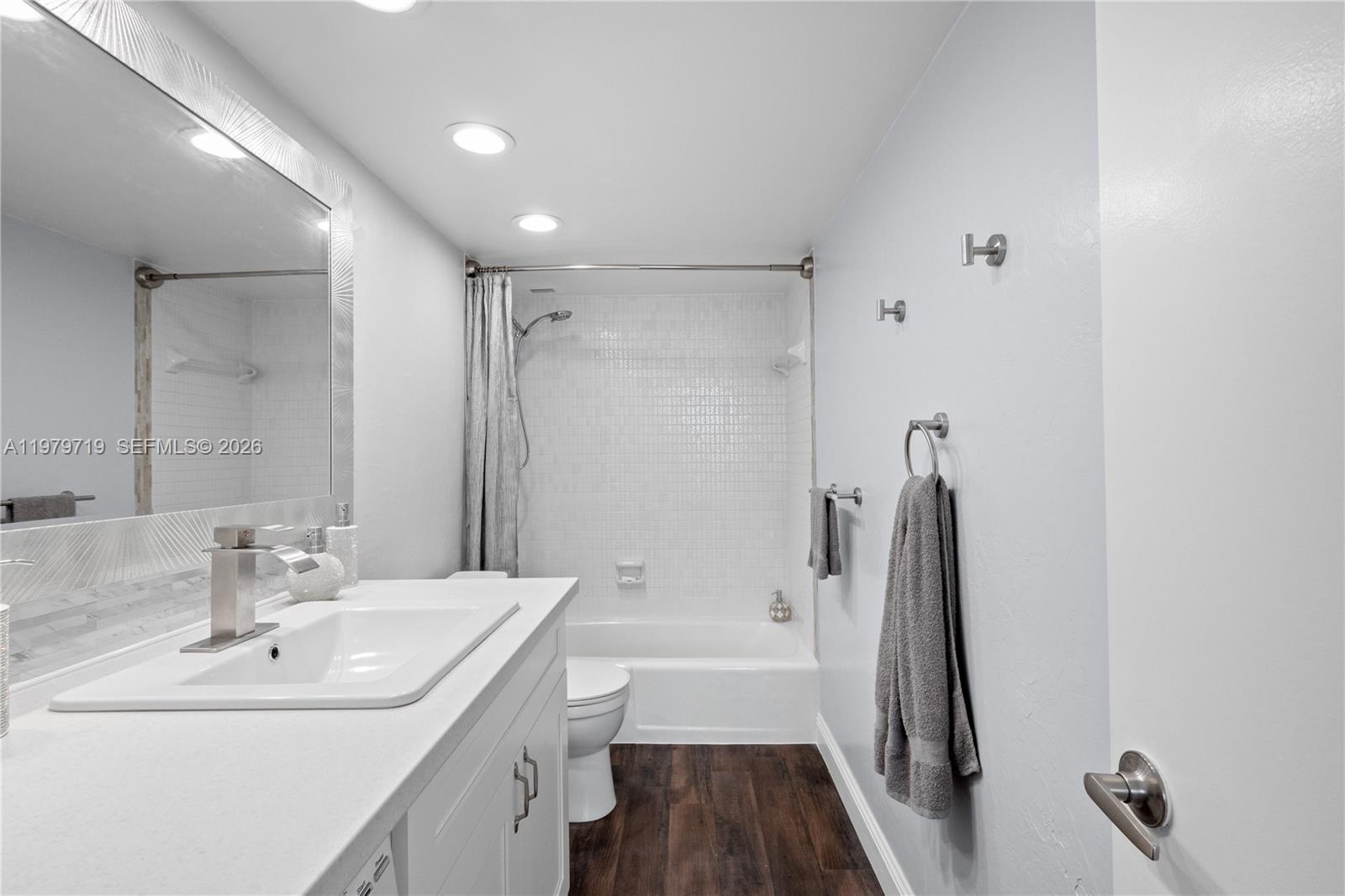 GOLDEN HORN SOUTH CONDO - Residential