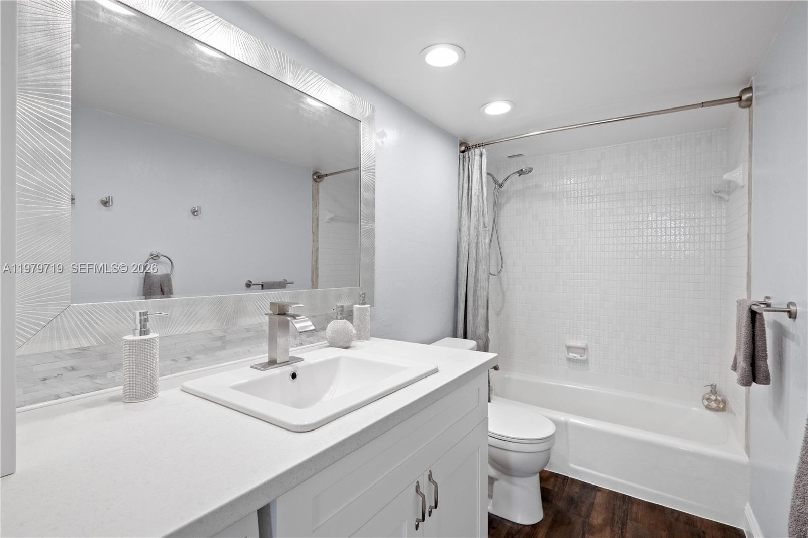 GOLDEN HORN SOUTH CONDO - Residential